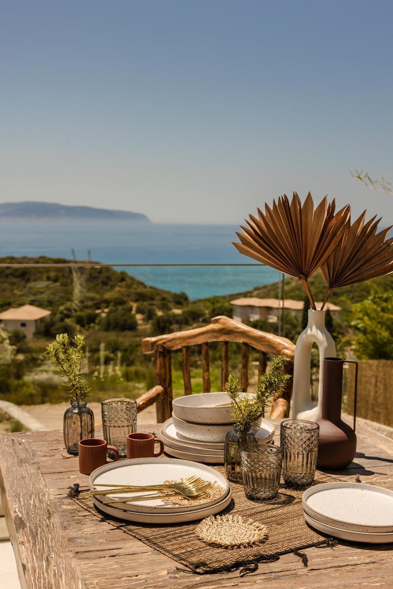 Hilaritas Luxury Suites Sea View, Private Pool & Jacuzzi Paradise Ratzaklíon Zewnętrze zdjęcie