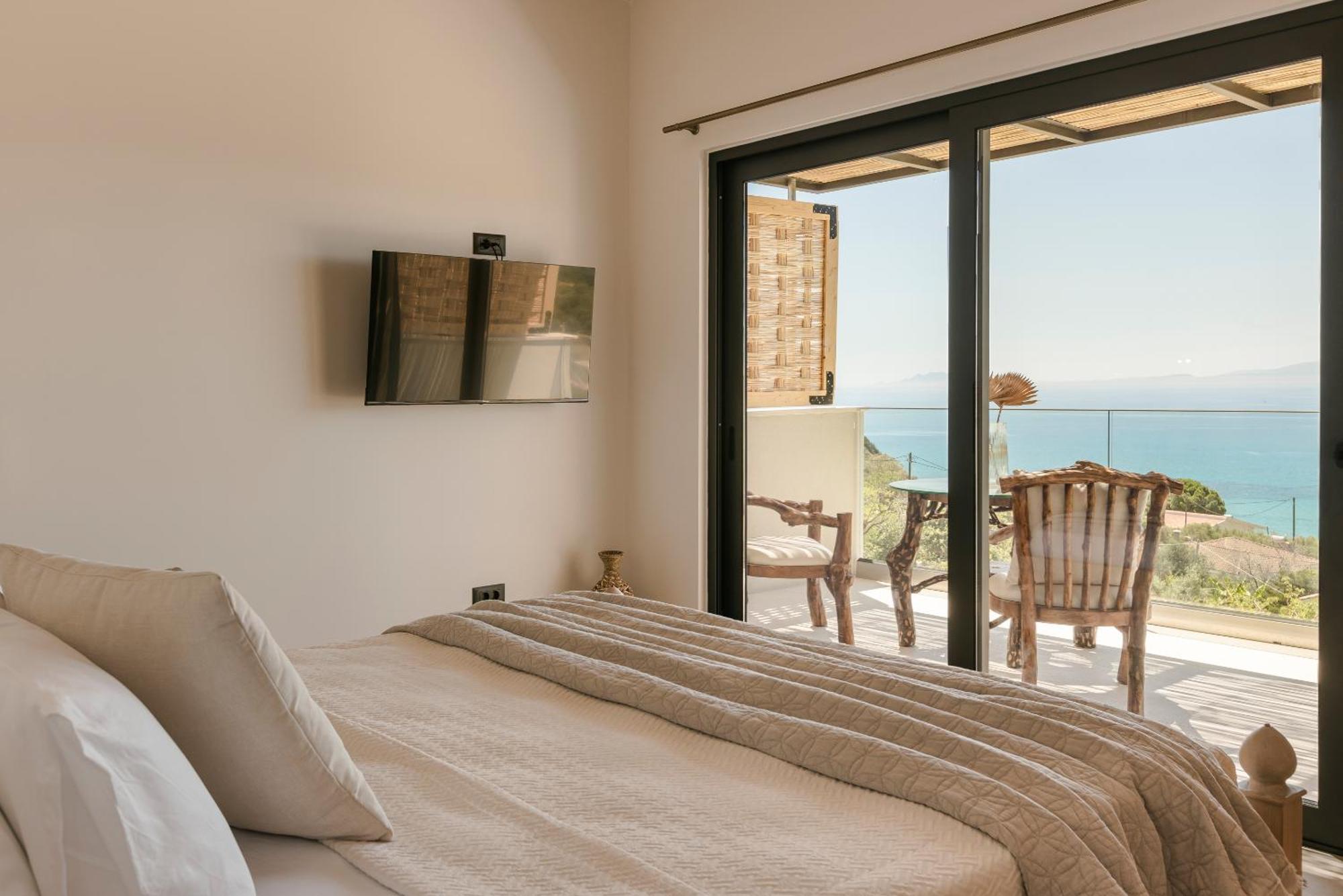 Hilaritas Luxury Suites Sea View, Private Pool & Jacuzzi Paradise Ratzaklíon Zewnętrze zdjęcie