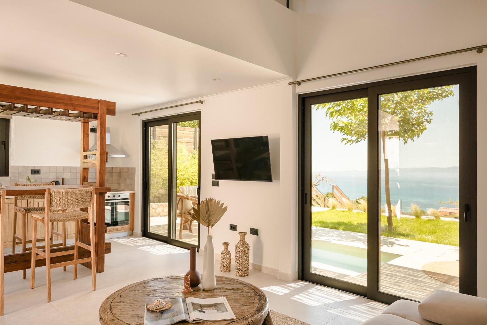 Hilaritas Luxury Suites Sea View, Private Pool & Jacuzzi Paradise Ratzaklíon Zewnętrze zdjęcie